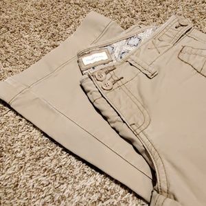 Maurice's khakis